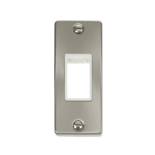 Click Deco Satin Chrome 1 Gang Architrave Plate VPSC471WH