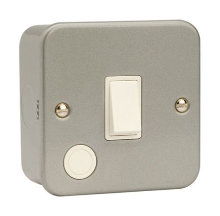 Click Metal Clad 20A Double Pole Switch with Flex Outlet CL022