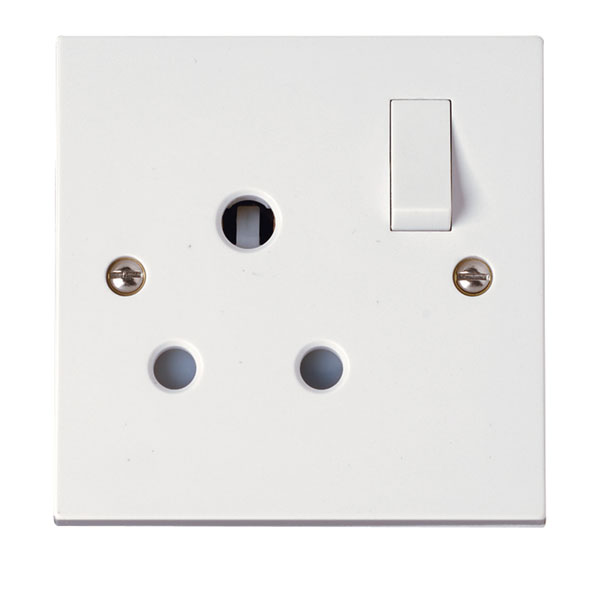 Click Polar 15A 1 Gang Switched Round Pin Socket PRW034