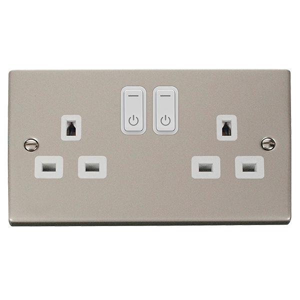 Click Smart+ Pearl Nickel 13A 2G Zigbee Smart Switched Socket VPPN30536WH