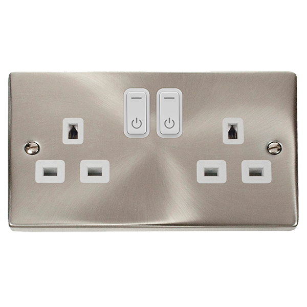 Click Smart+ Satin Chrome 13A 2G Zigbee Smart Switched Socket VPSC30536WH